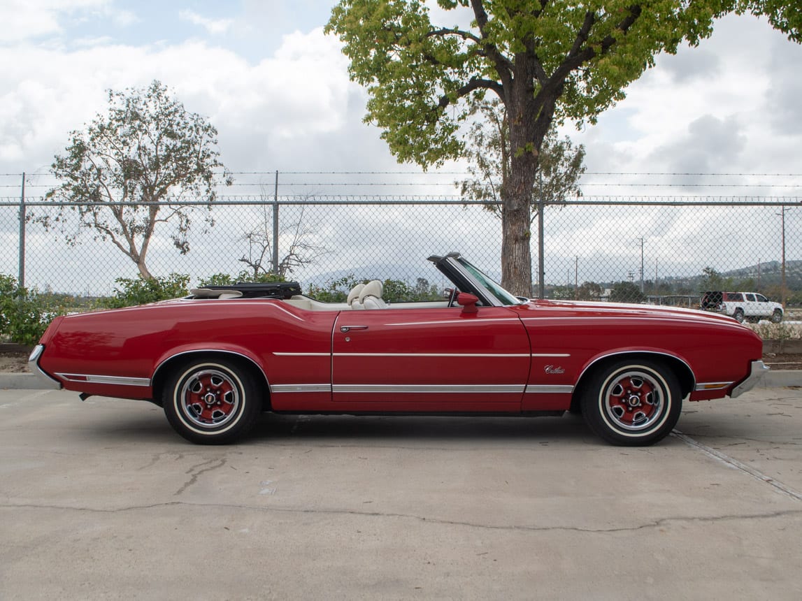 1971 Red Oldsmobile Cutlass Convertible 0987
