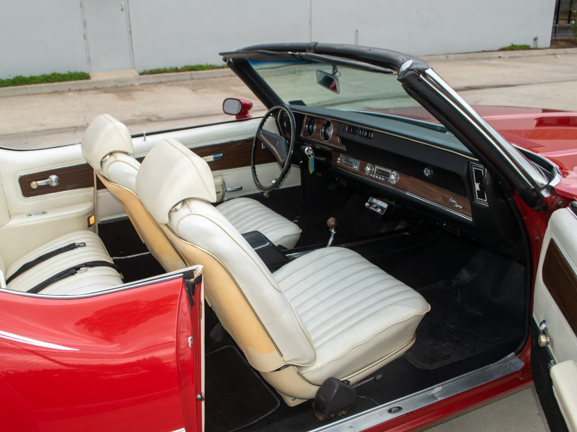 1971 Red Oldsmobile Cutlass Convertible 1000