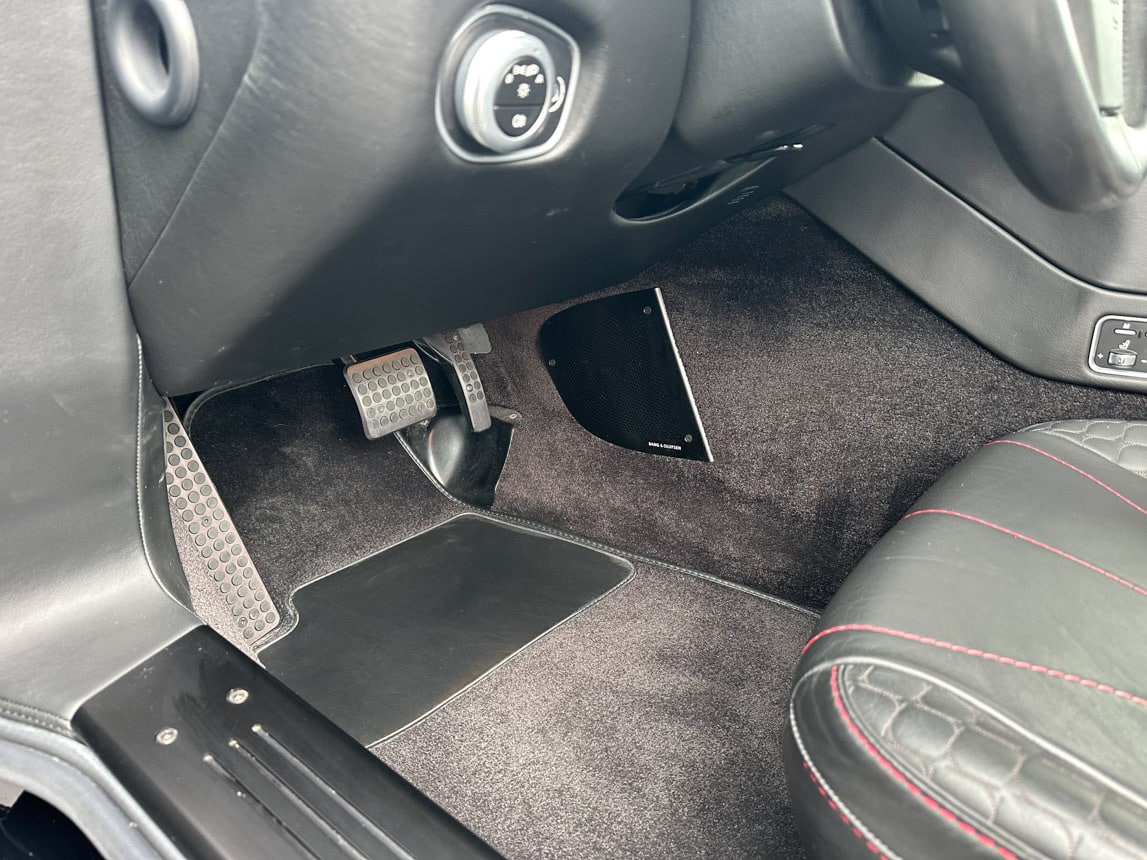 2016 Black Aston Martin Vanquish 4240