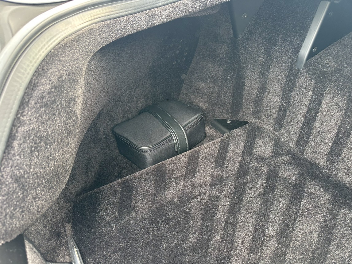 2016 Black Aston Martin Vanquish 4285