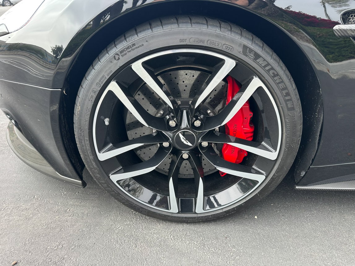 2016 Black Aston Martin Vanquish 4287