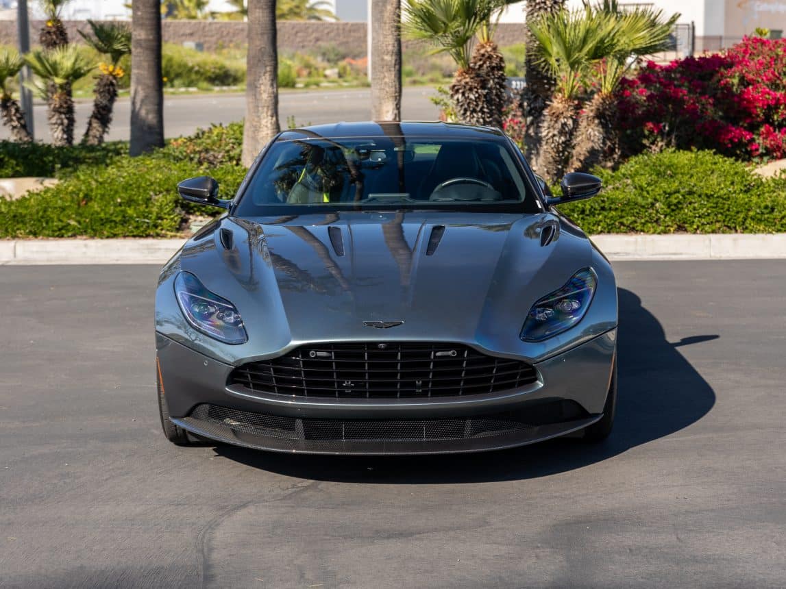 3 25 Aston DB11 (17 of 112)
