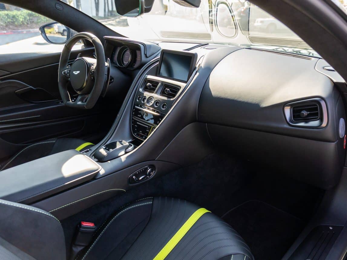 3 25 Aston DB11 (56 of 112)