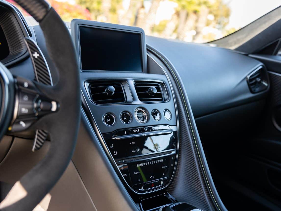 3 25 Aston DB11 (57 of 112)