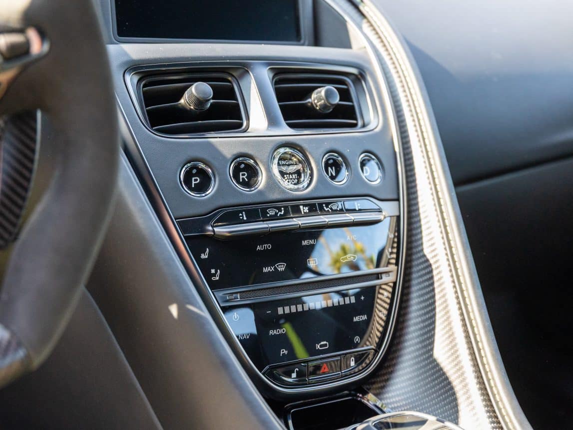 3 25 Aston DB11 (58 of 112)