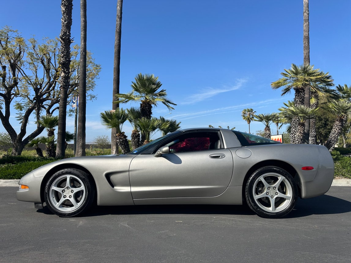 2000 Pewter Corvette Coupe 5176