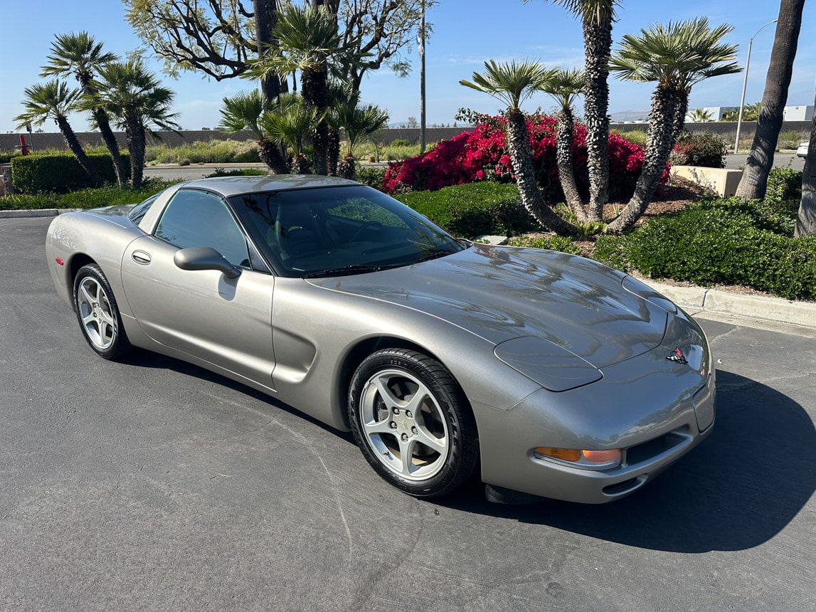 2000 Pewter Corvette Coupe 5178