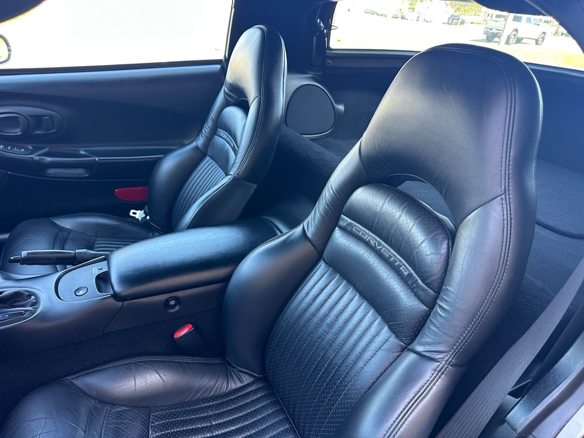 2000 Pewter Corvette Coupe 5205