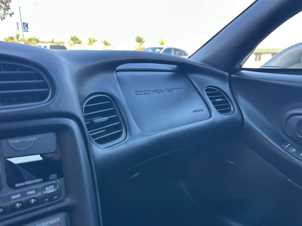 2000 Pewter Corvette Coupe 5212