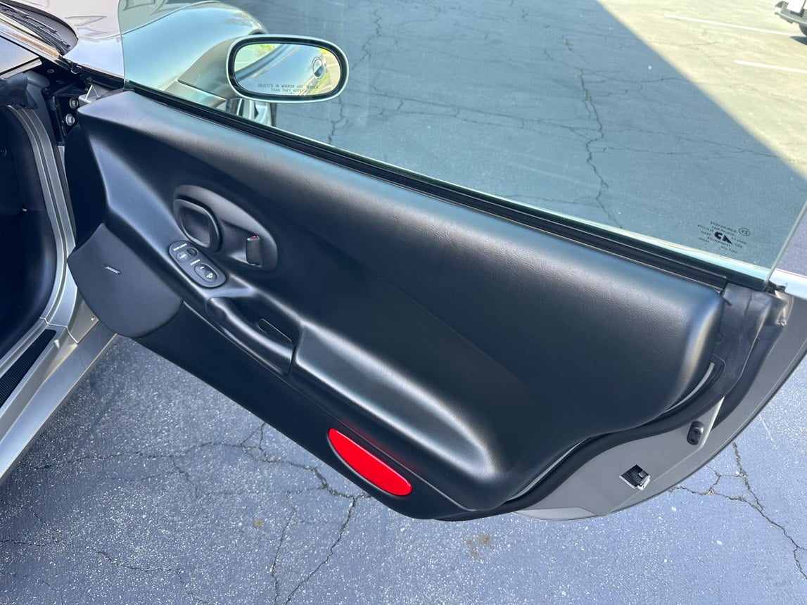 2000 Pewter Corvette Coupe 5217