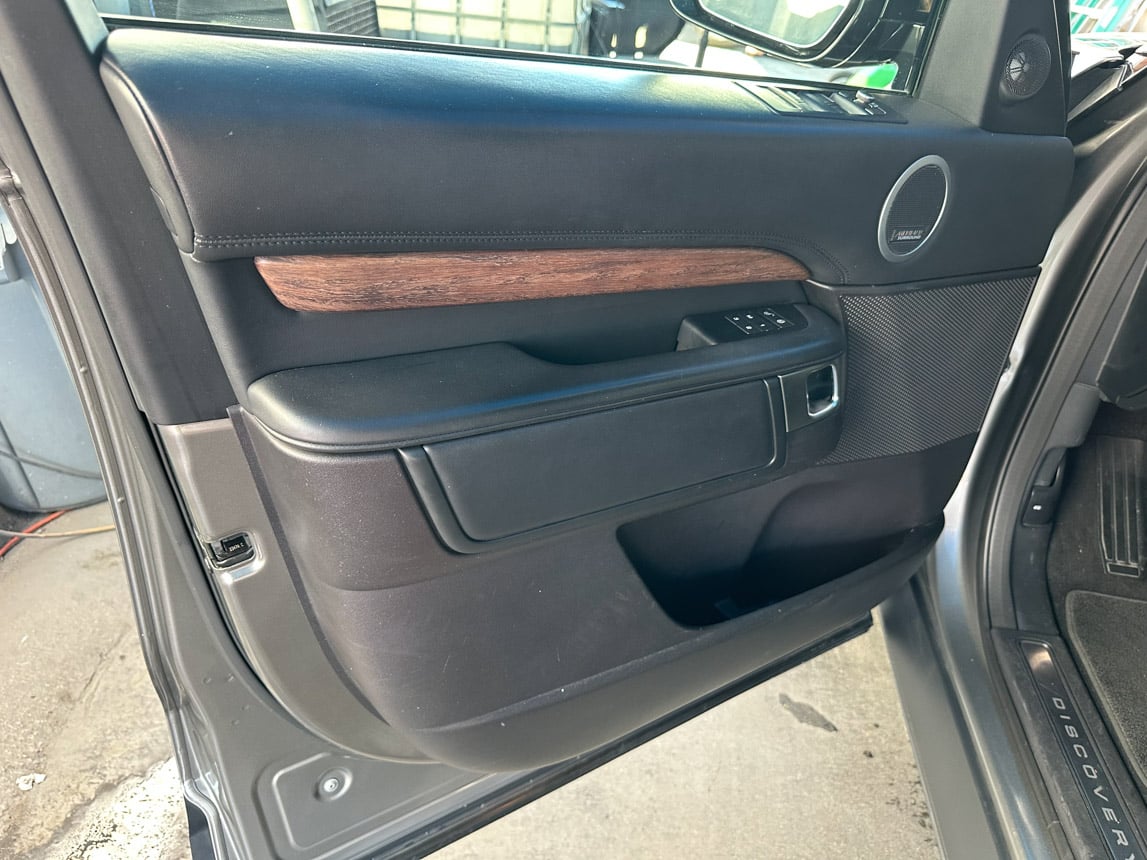 2017 Land Rover Discovery 4714