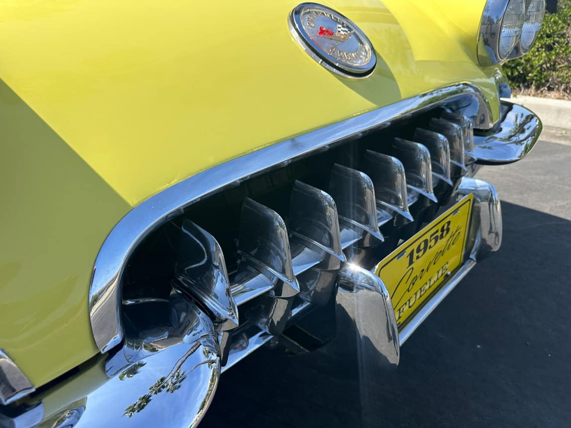 1958 Panama Yellow Corvette 6112