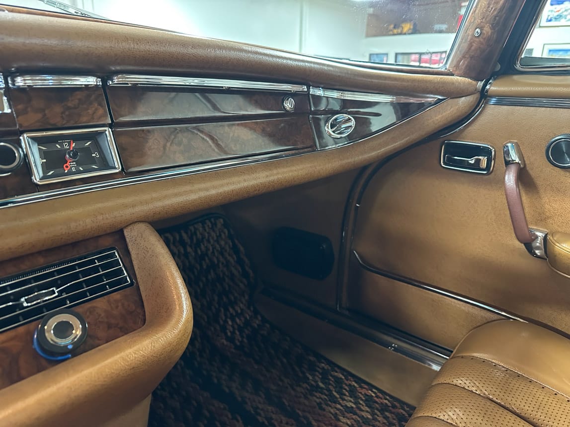 1971 Green Mercedas Benz 280SE 7552