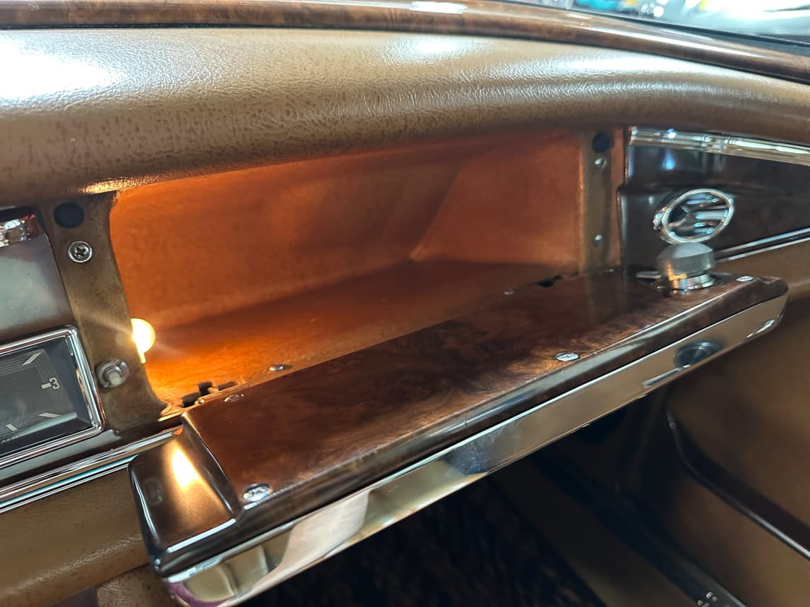 1971 Green Mercedas Benz 280SE 7553