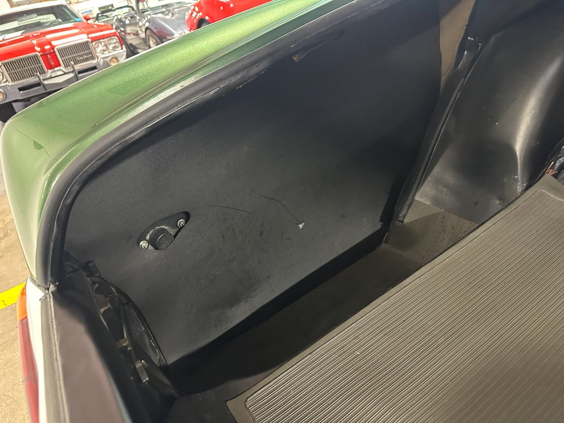 1971 Green Mercedas Benz 280SE 7562