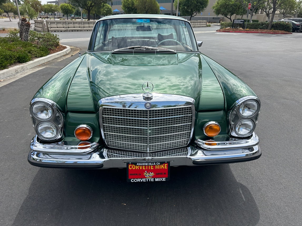 1971 Green Mercedas Benz 280SE 7581