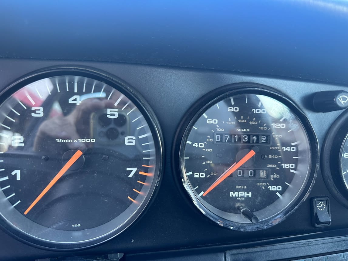 1975 Porsche 911 7169