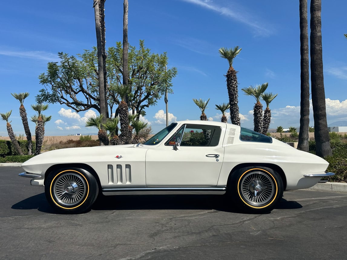 1965 White Corvette Big Tank 350 hp AC 8113