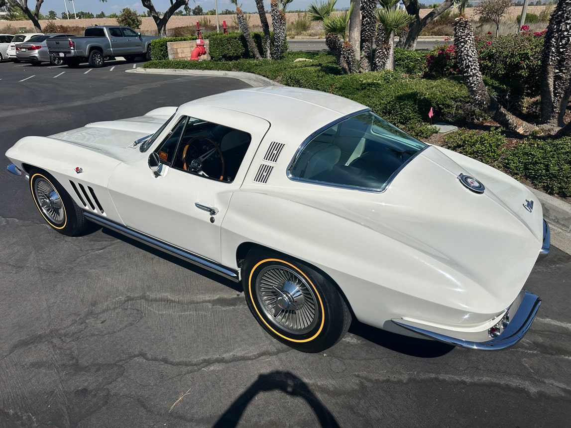 1965 White Corvette Big Tank 350 hp AC 8114