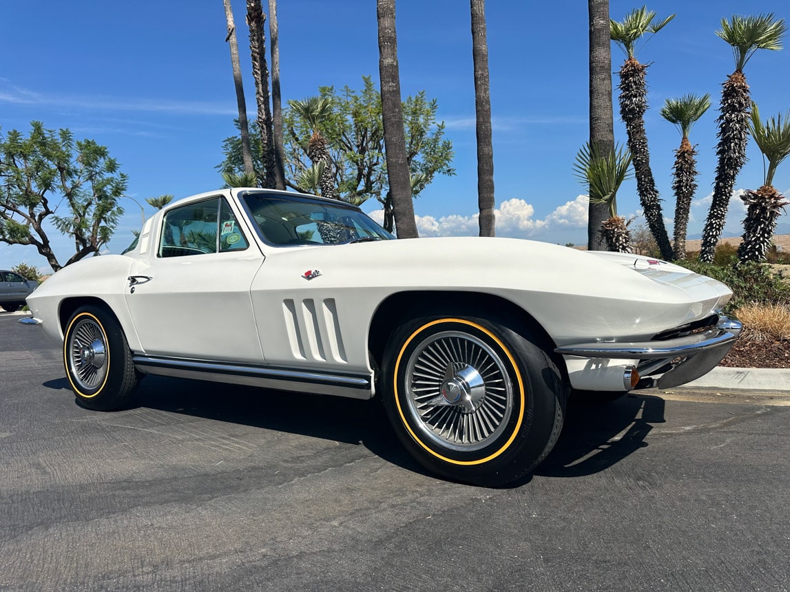 1965 White Corvette Big Tank 350 hp AC 8117