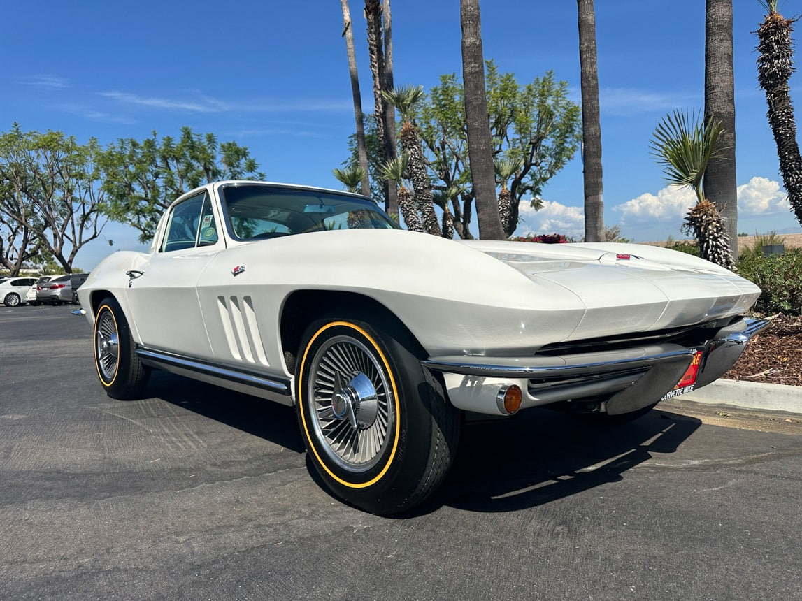 1965 White Corvette Big Tank 350 hp AC 8119