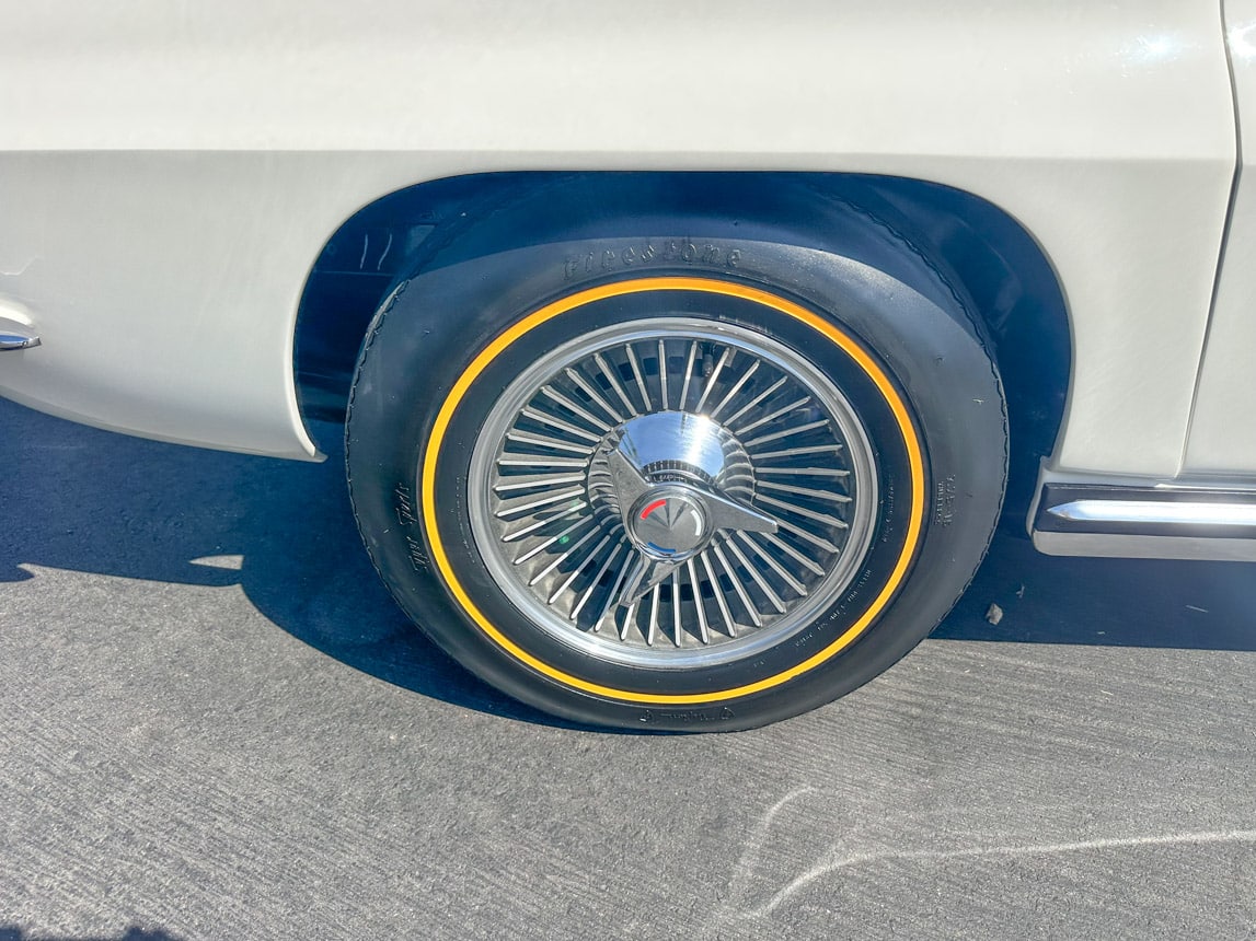 1965 White Corvette Big Tank 350 hp AC 8122