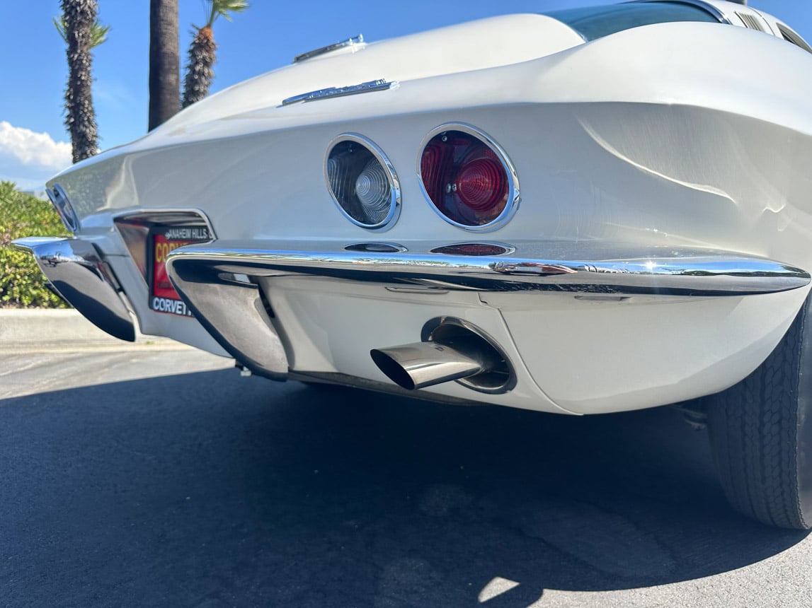 1965 White Corvette Big Tank 350 hp AC 8126