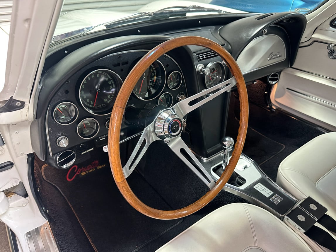 1965 White Corvette Big Tank 350 hp AC 8138