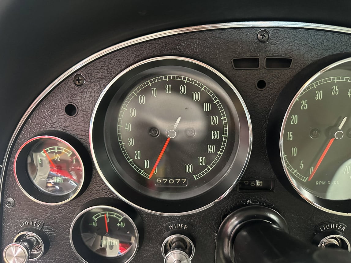 1965 White Corvette Big Tank 350 hp AC 8143