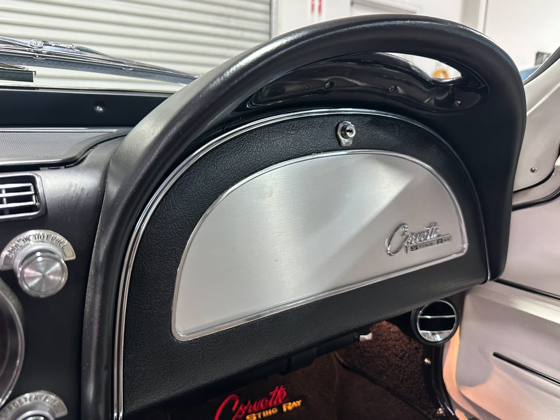 1965 White Corvette Big Tank 350 hp AC 8146