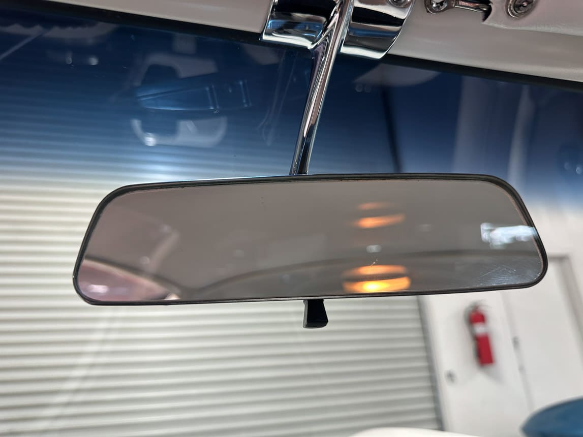 1965 White Corvette Big Tank 350 hp AC 8148