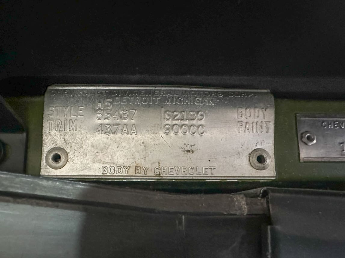 1965 White Corvette Big Tank 350 hp AC 8153