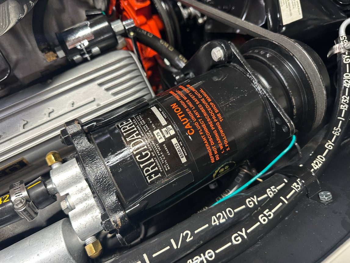 1965 White Corvette Big Tank 350 hp AC 8162