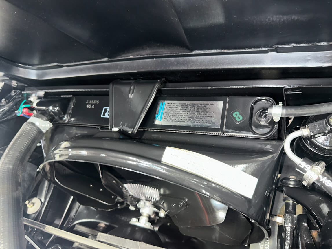 1965 White Corvette Big Tank 350 hp AC 8167