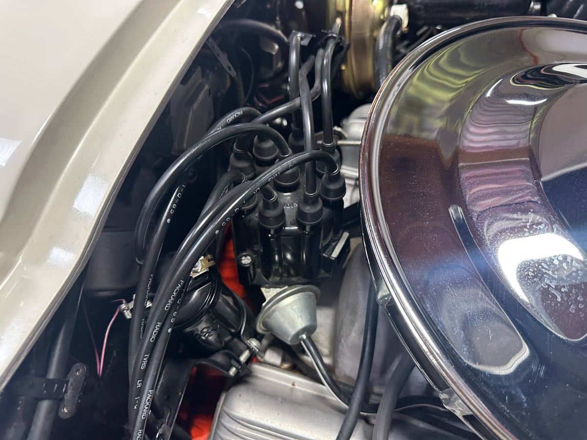 1965 White Corvette Big Tank 350 hp AC 8168