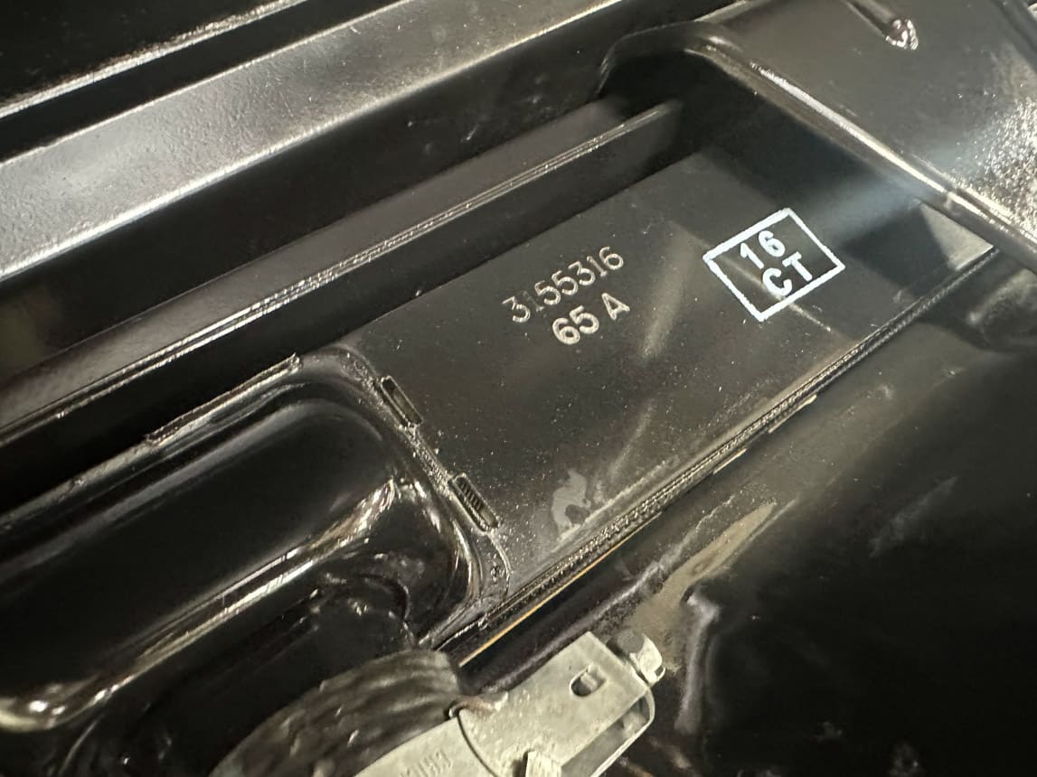 1965 White Corvette Big Tank 350 hp AC 8172