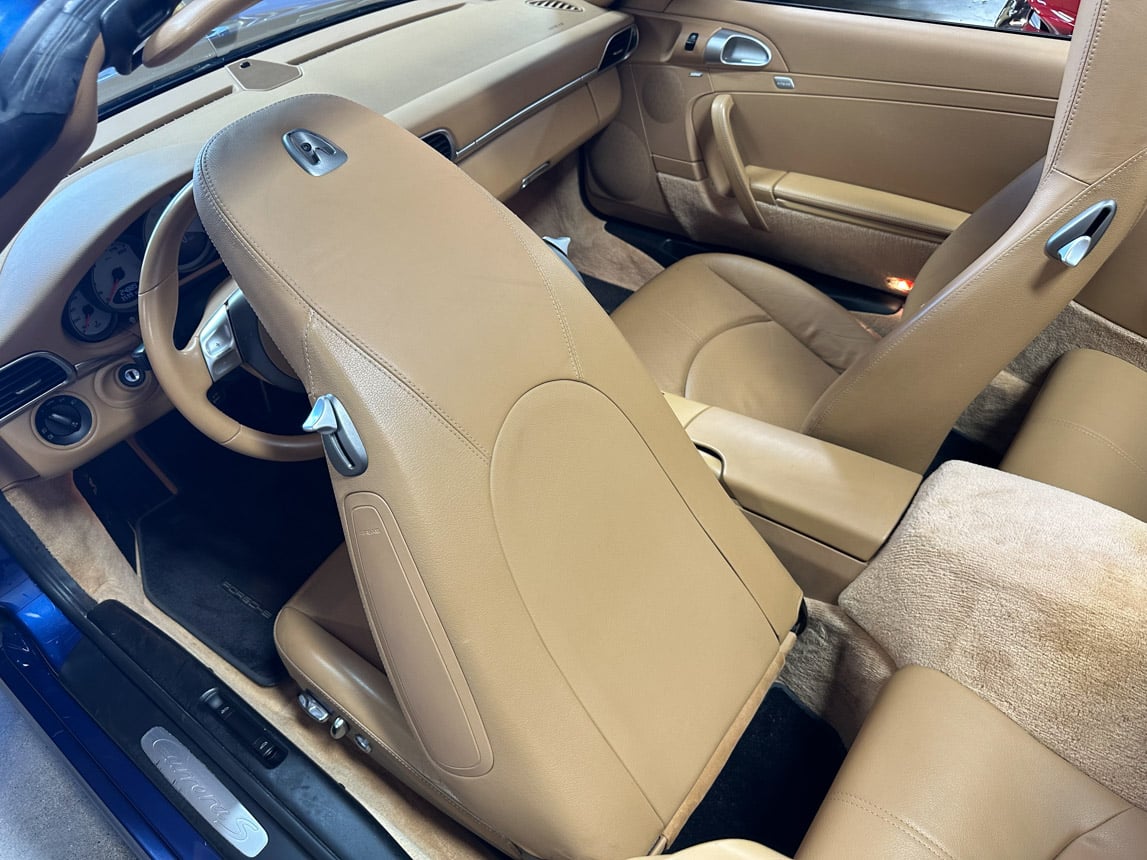 2006 Blue Porsche 911 Cabriolet 7940