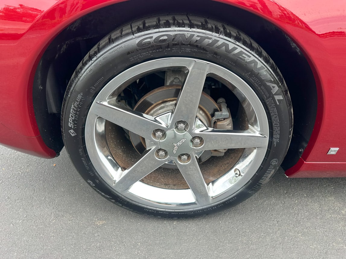 2006 Burgandy Corvette Coupe 7684