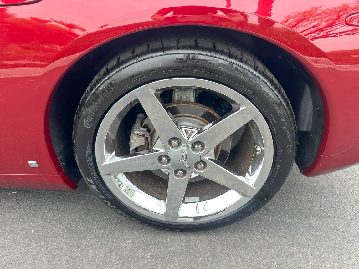 2006 Burgandy Corvette Coupe 7685