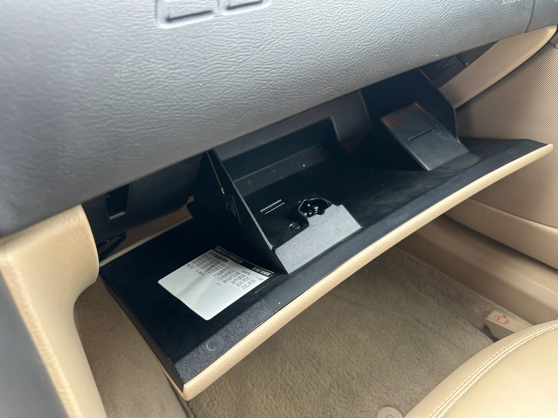 2006 Burgandy Corvette Coupe 7699