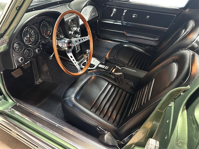 1967_Goodwood_Green_Corvette_L71_Coupe_ _Interior