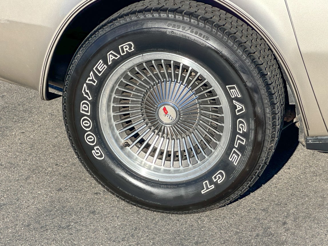 1982 Corvette Collector Edition 8541