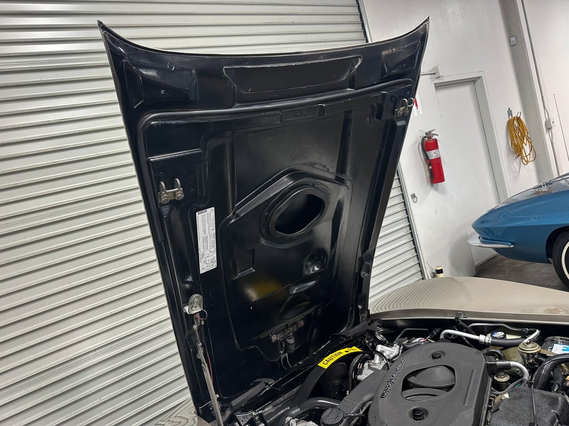 1982 Corvette Collector Edition 8568